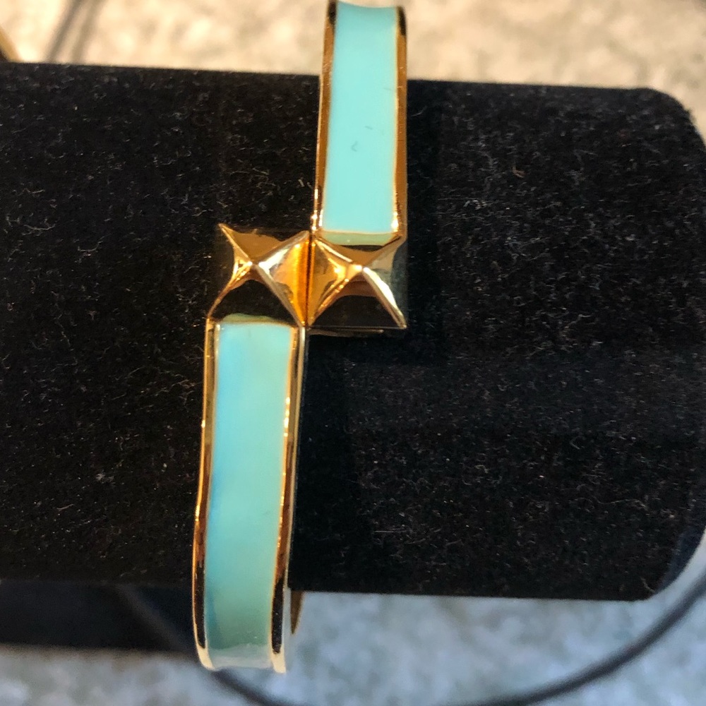 Vince Camuto bracelet,never worn perfect condition